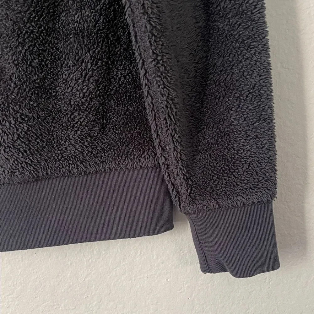Like New! Banana Republic Men's Zip-Up Black Fleece Jacket Pockets in Size S